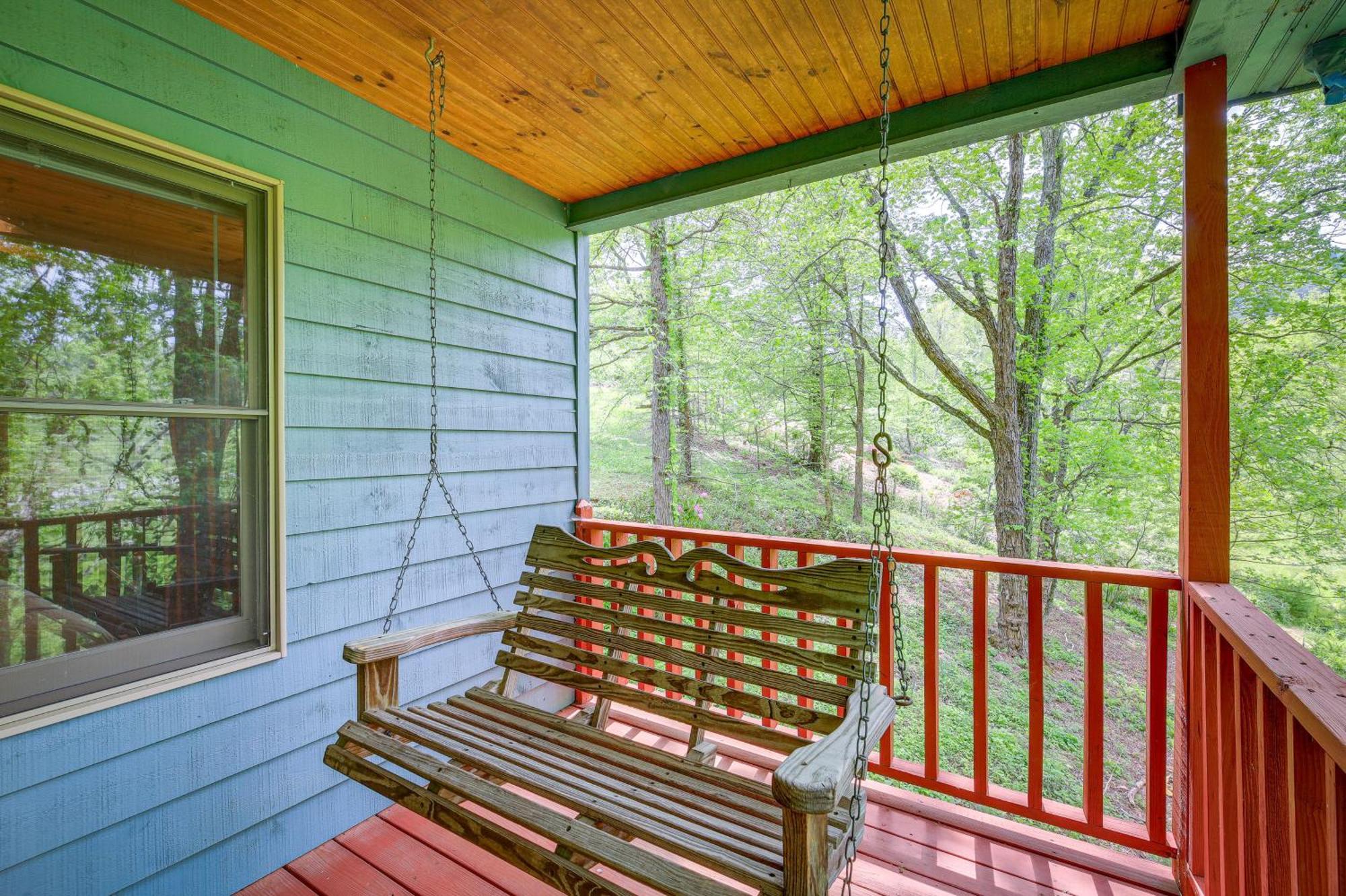 Quaint Blue Ridge Cabin Rental With On-Site Stream! Sparta Zewnętrze zdjęcie
