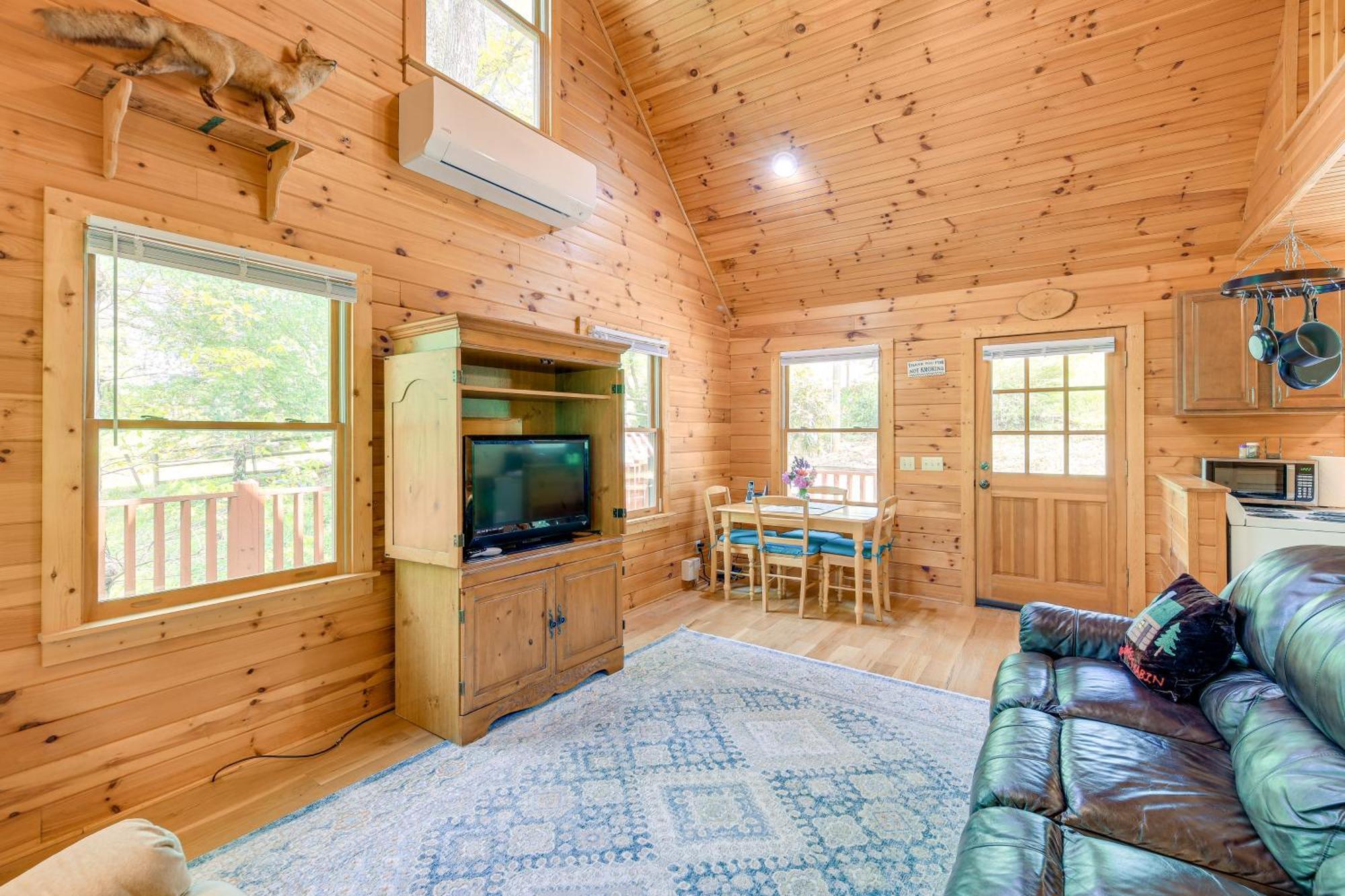 Quaint Blue Ridge Cabin Rental With On-Site Stream! Sparta Zewnętrze zdjęcie
